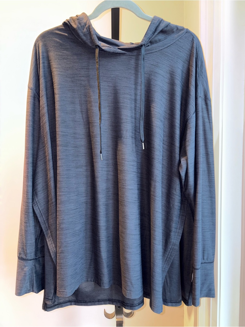 Old Navy Women's Long-Sleeve Hooded Go Dry Side-Slit Tee XXL Lightweight Shirt